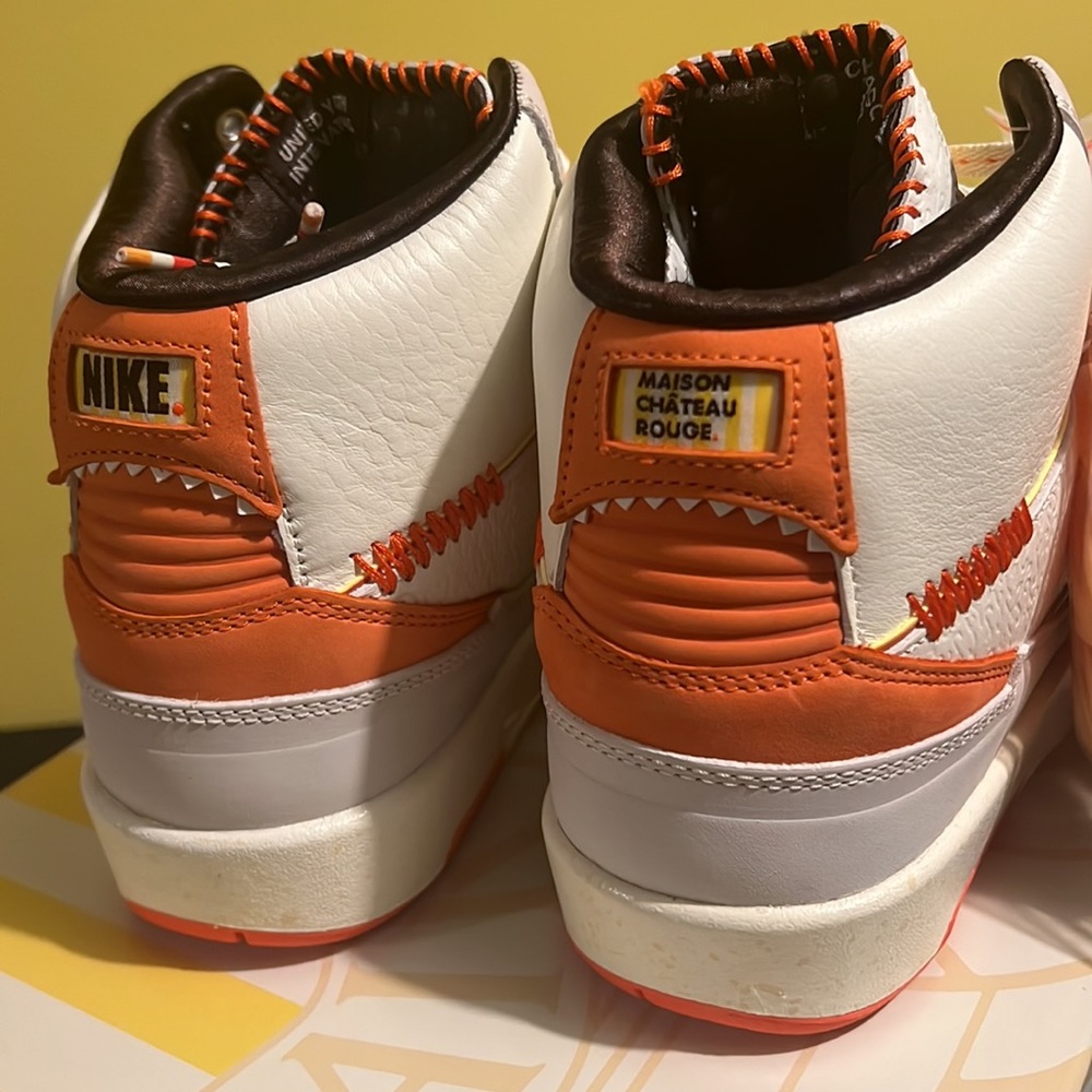 BRAND NEW SPECIAL EDITION MAISON CHATEAU ROUGE RETRO JORDAN 2 NWT - Picture 16 of 17